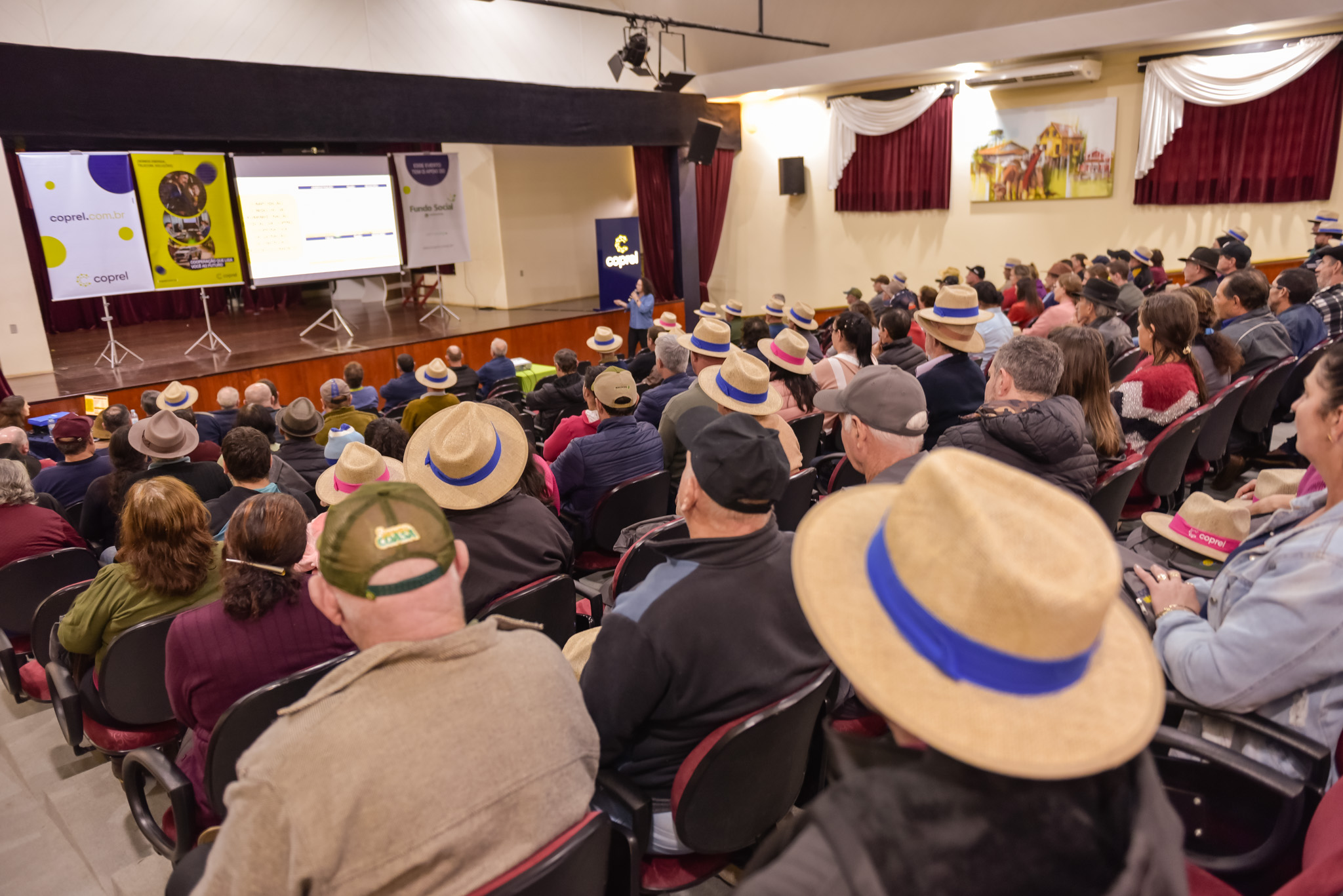 Coprel realiza eventos no município de David Canabarro com a presença de 462 pessoas